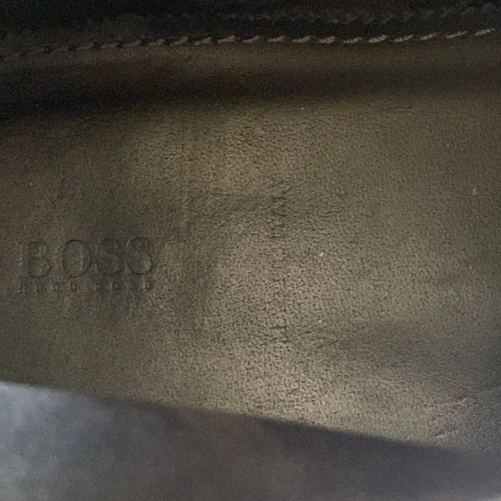 BOSS by Hugo Boss Men’s Suede Leather Chukka Boots Sz 13. Made in Italy